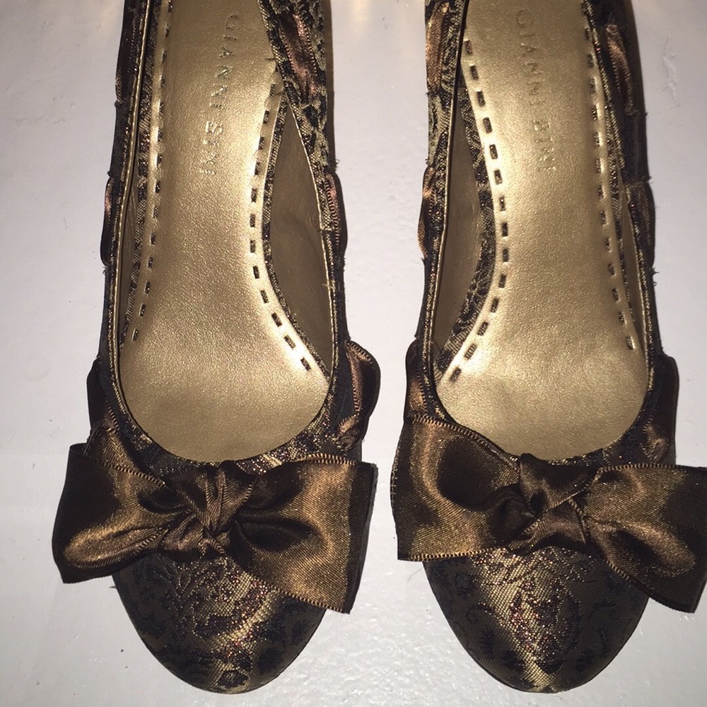 Gianni Bini Bow Heals